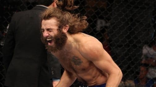 Майкл Кьеса травмирован и выбывает из поединка с Тони Фергюсоном