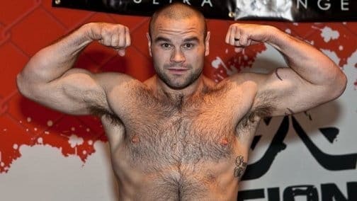 Бывший тяжеловес UFC умер после боксерского матча