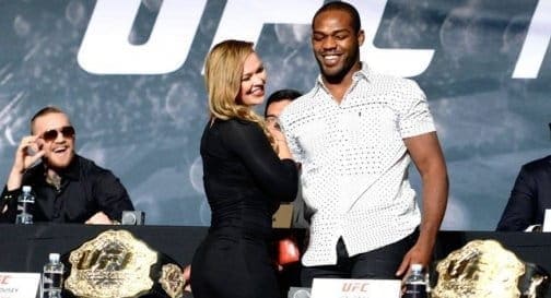 Джон Джонс считает, что Ронде Роузи рано завершать карьеру