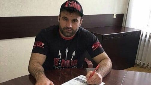 Азамат Мурзаканов подписан в UFC