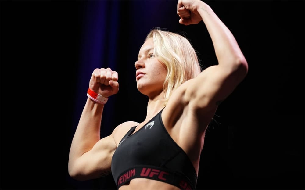Названа причина отмены боя Виктории Дудаковой в UFC
