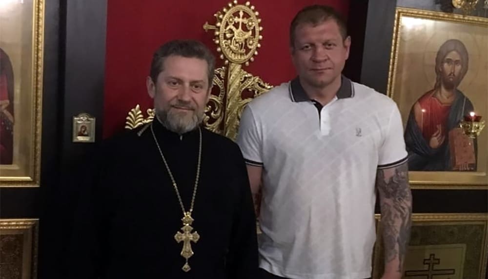 Александр Емельяненко рассказал про уход в монастырь
