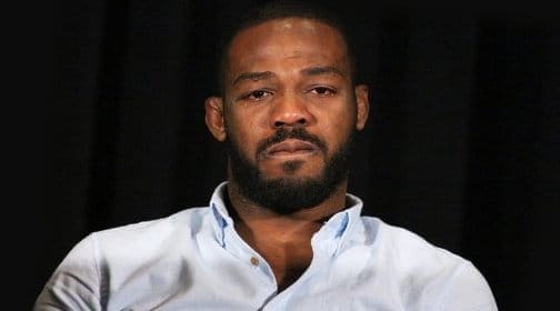 Джон Джонс лишен временного титула