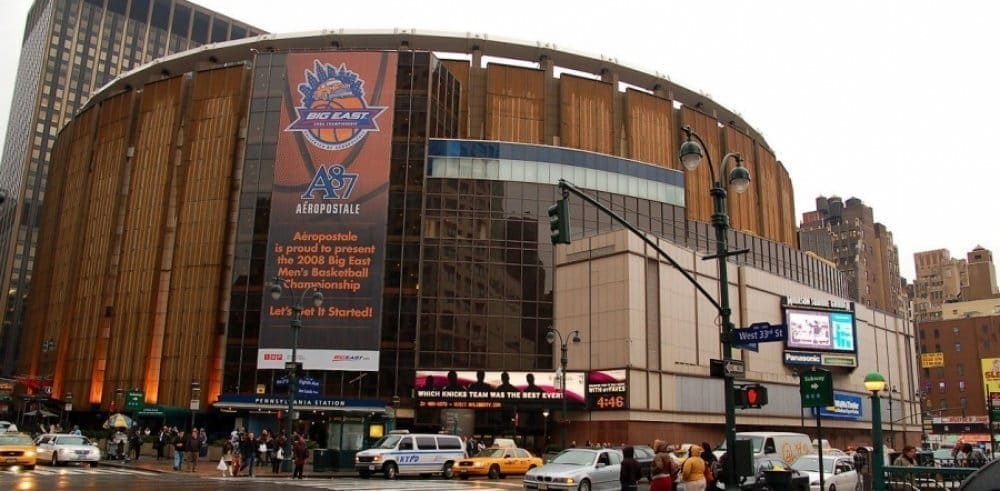 UFC официально анонсирует турнир в Madison Square Garden