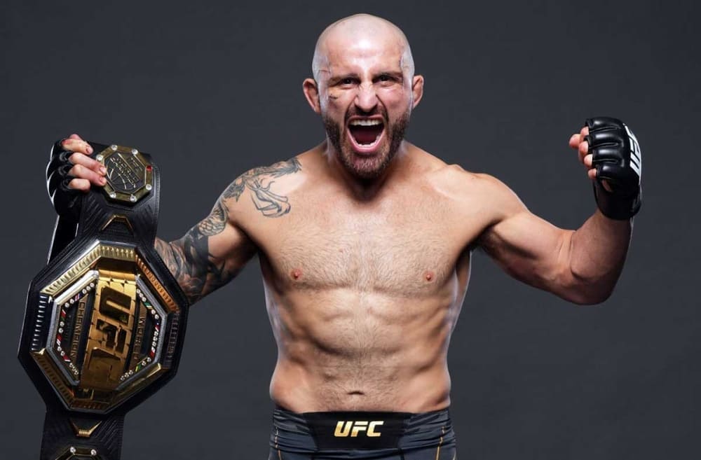 Алекс Волкановски возглавил рейтинг лучших бойцов UFC