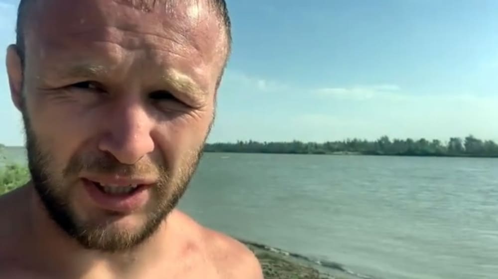 Александр Шлеменко: «Увидел тело человека в реке, сплавал за ним. Сейчас жду полицию»