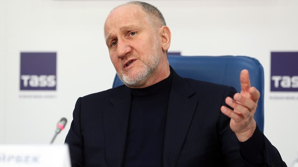 Майрбек Хасиев: «Живой или мертвый, Александр Емельяненко будет на пресс-конференции!»