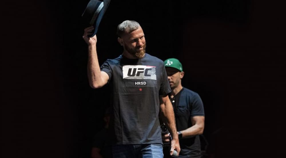Ковбой готов заменить Нурмагомедова или Порье на UFC 242 в Абу-Даби