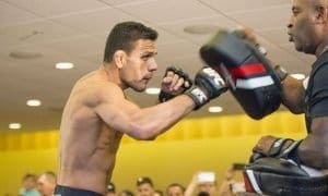 Рафаэль Кордейро: «Дос Аньос прикончит МакГрегора самым брутальным образом»