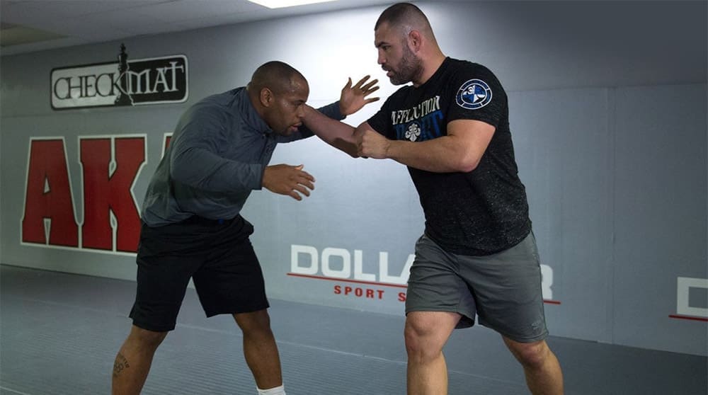 Даниэль Кормье: «Кейн Веласкес снова станет чемпионом»