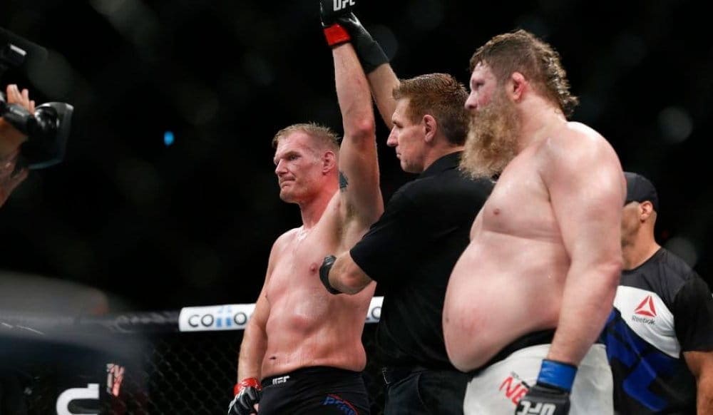 Результаты UFC Fight Night 75: Барнетт победил Нельсона, Холл нокаутировал Мусаси