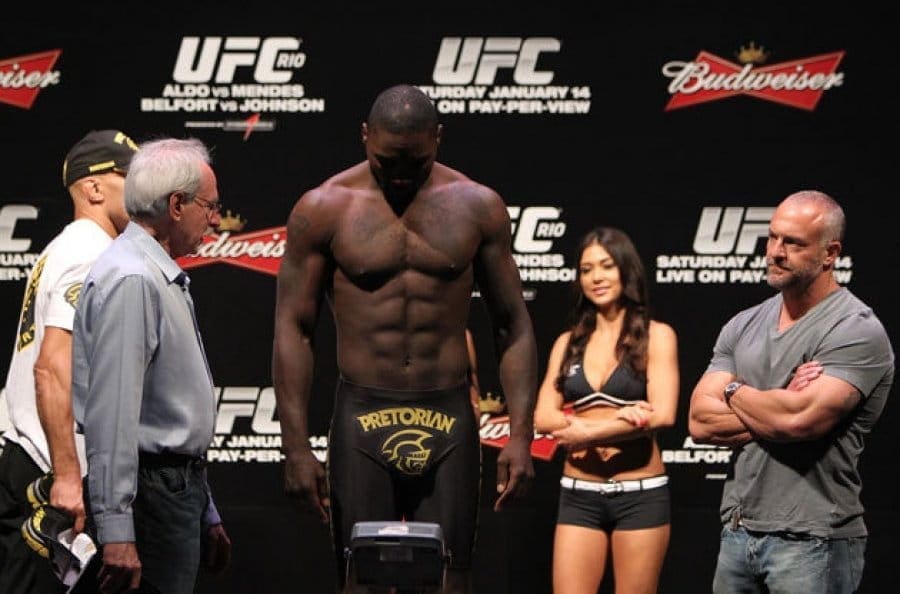 Энтони Джонсон (Anthony Johnson misses weight)