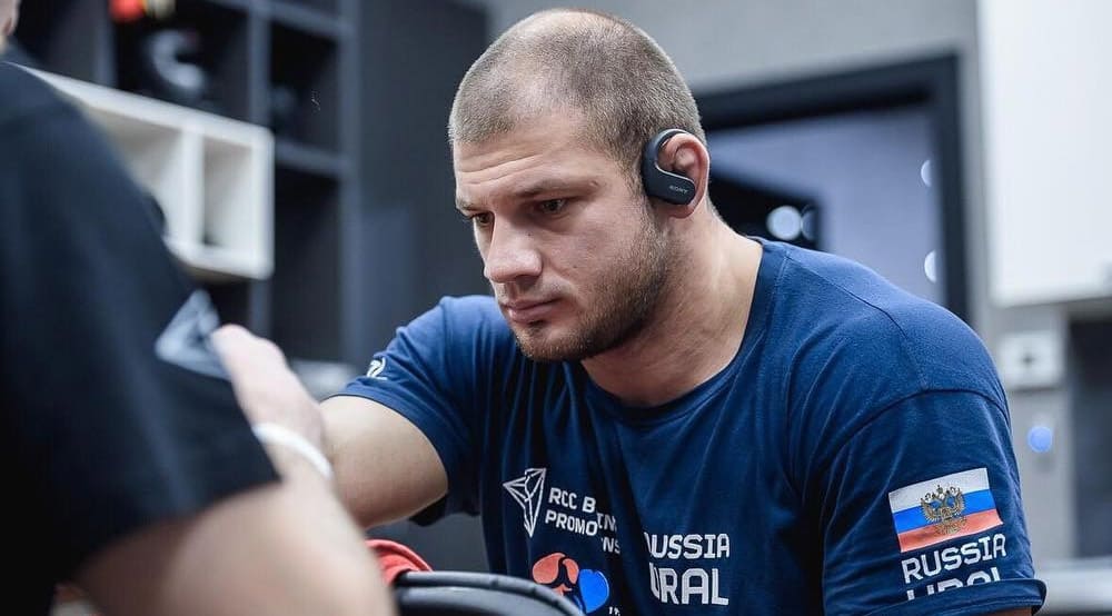 Иван Штырков экстренно госпитализирован, поединок на UFC в Санкт-Петербурге отменен