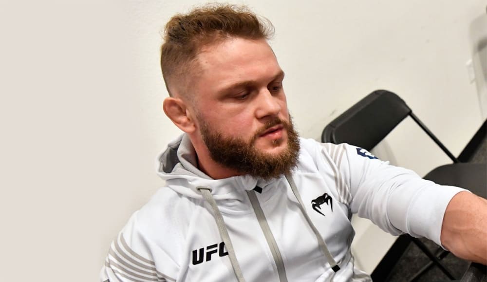 Рафаэль Физиев сделал заявление об отмене боя в UFC