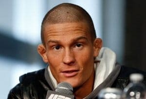 Эрик Кох продолжит карьеру в легком весе