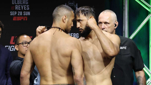 Результаты взвешивания к турниру UFC в Перте: минус бой тяжеловесов