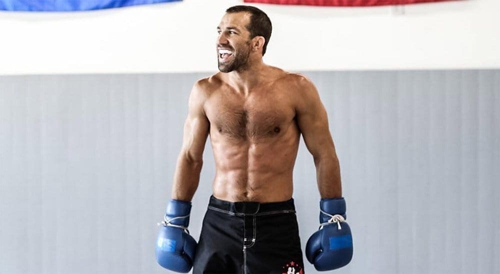 Люк Рокхолд: «Я обсуждал с UFC поединок с Уиттакером в Перте»
