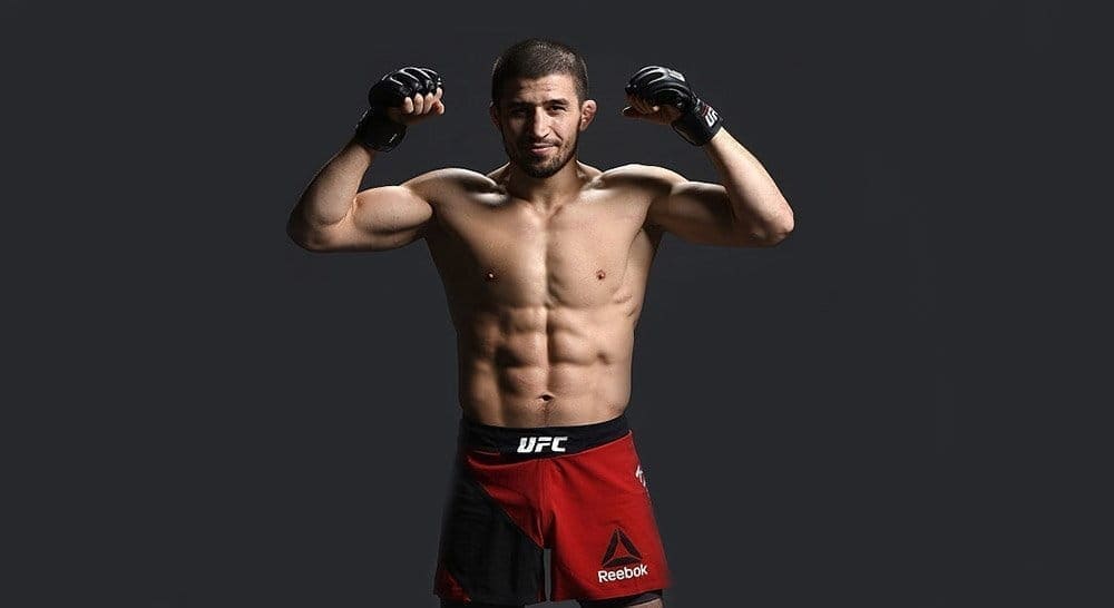 Рустам Хабилов продлил контракт с UFC