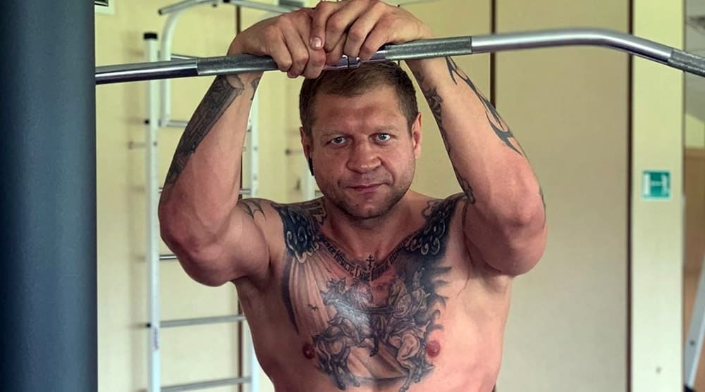 Александр Емельяненко сделал заявление о возможном дебюте в кулачных боях