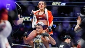 Йоанна Еджейчик полностью открыла лицо после поединка с Вейли Чжан