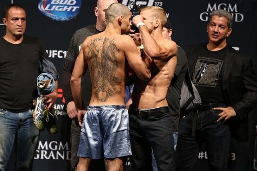 UFC 173 Weigh-in Pictures