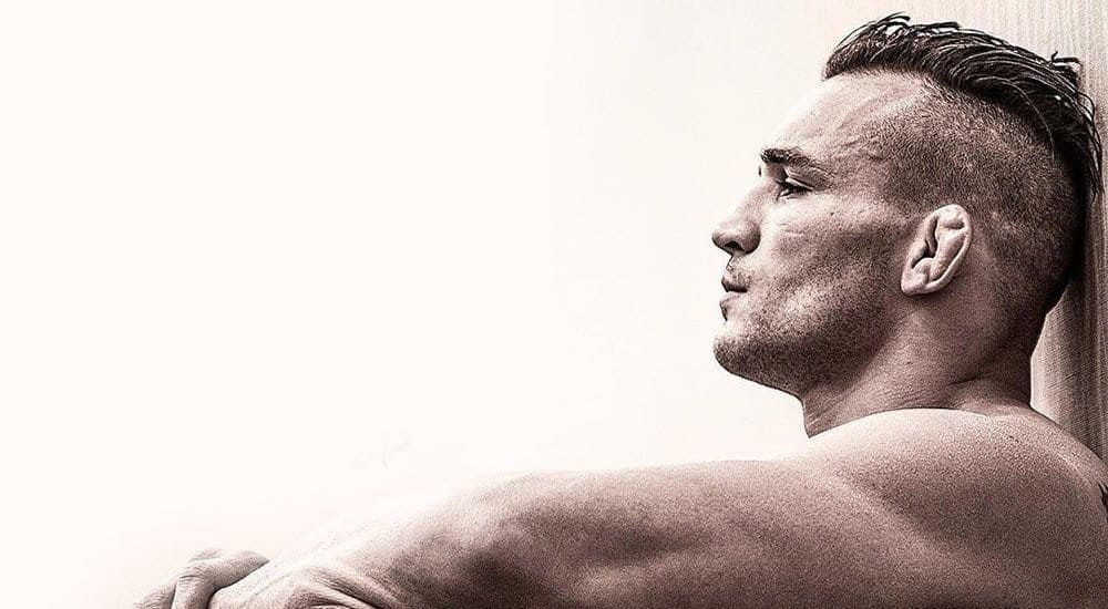 Майкл Чендлер остается в Bellator