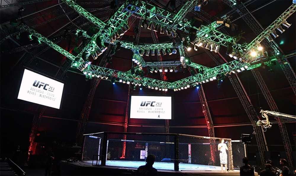 UFC официально запрещает бойцам делать ставки