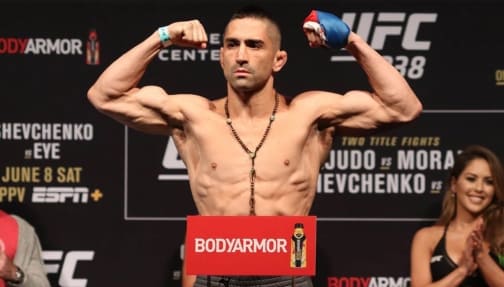 Рикардо Ламас получил тройной перелом челюсти в поединке с Келвином Кэттаром