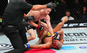 Результаты UFC on ESPN 67: Сэндхаген заставил сдаться Фигередо, де Риддер нокаутировал Никала