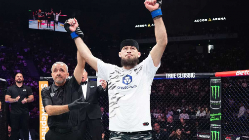 Ринат Фахретдинов одержал первую победу нокаутом в UFC