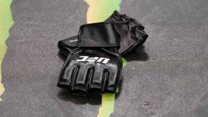 Старейший боец в ростере UFC объявил об отставке