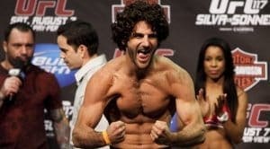 Чарли Бреннеман возвращается в UFC