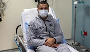 Умар Нурмагомедов госпитализирован с высокой температурой