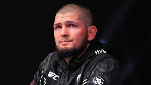 «Сняли с рейса и попросили фото»: тренер Хабиба – о ситуации в самолёте