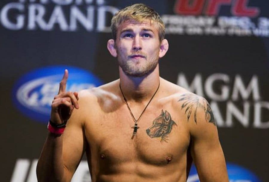 Александр Густафссон