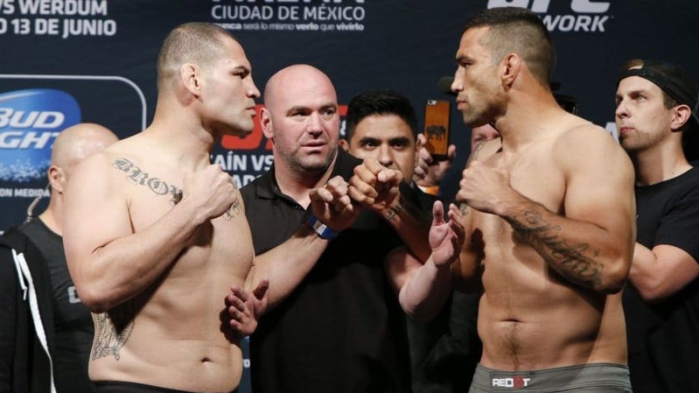 UFC 188: процедура официального взвешивания