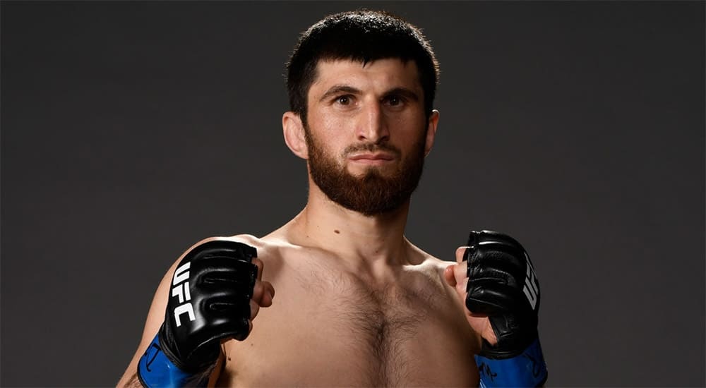 Магомед Анкалаев вошел в топ-15 рейтинга UFC