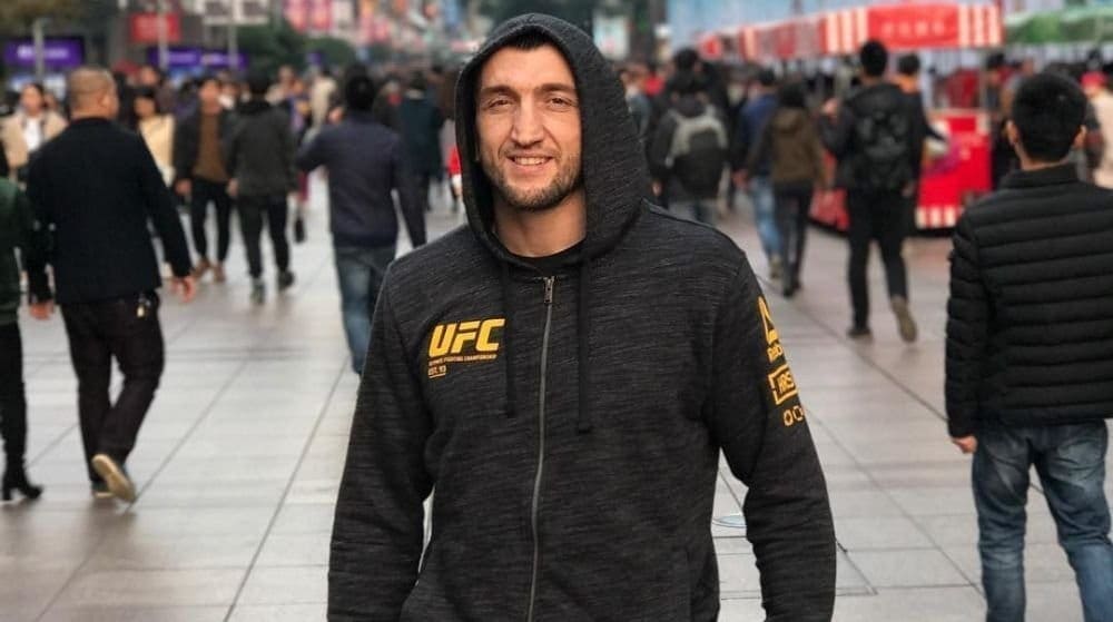 Муслим Салихов примет участие в турнире UFC on FOX 29