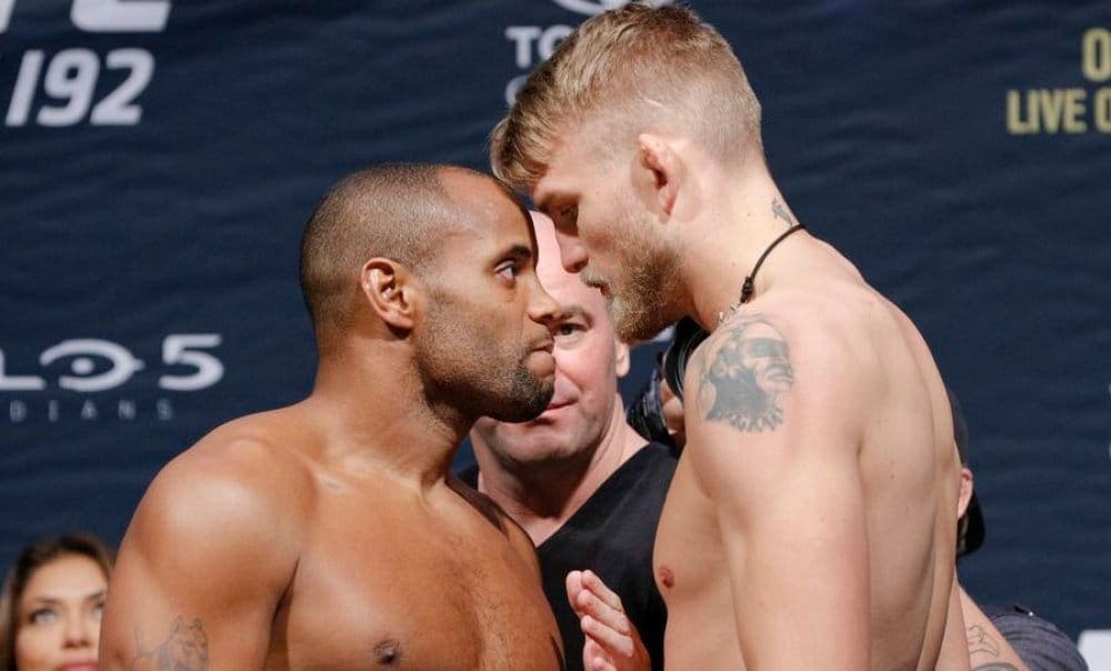 UFC 192: процедура официального взвешивания