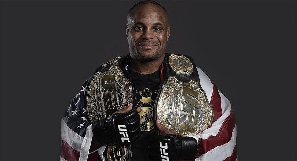 Даниэль Кормье добровольно освободил титул UFC в полутяжелом весе