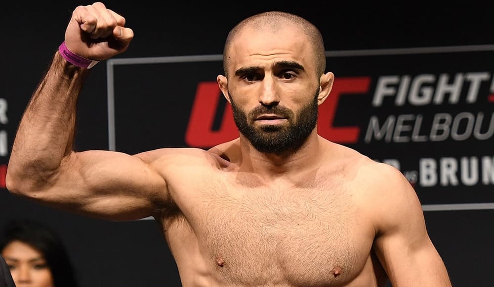 Омари Ахмедов уволен из UFC