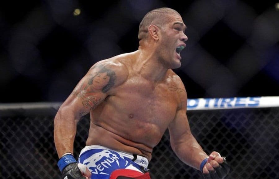 Антонио "Бигфут" Сильва