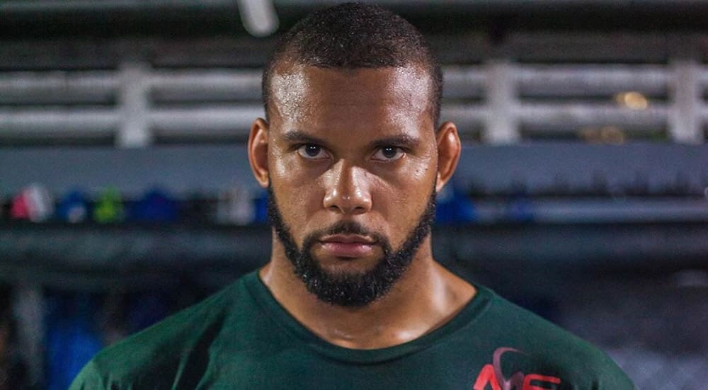 Тиаго Сантос назвал Джона Джонса стероидным химиком