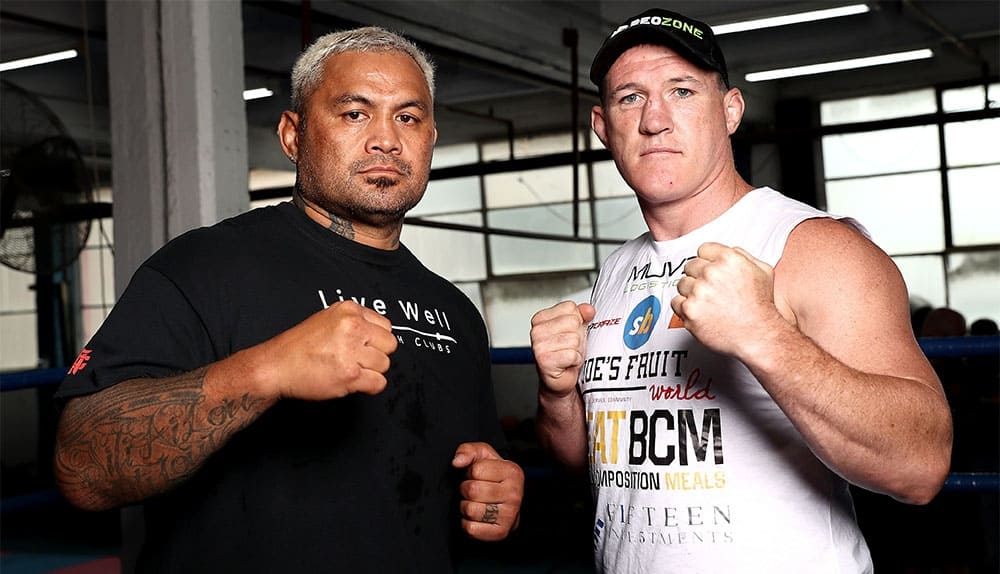 Mark Hunt tried to knock out an opponent at the weigh-in ceremony.