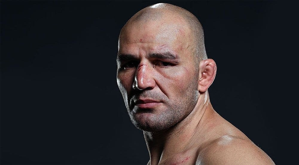 Гловер Тейшейра травмирован и выбывает из поединка с Джими Манувой