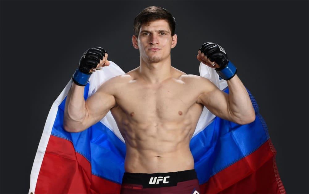 Мовсар Евлоев возглавит турнир UFC