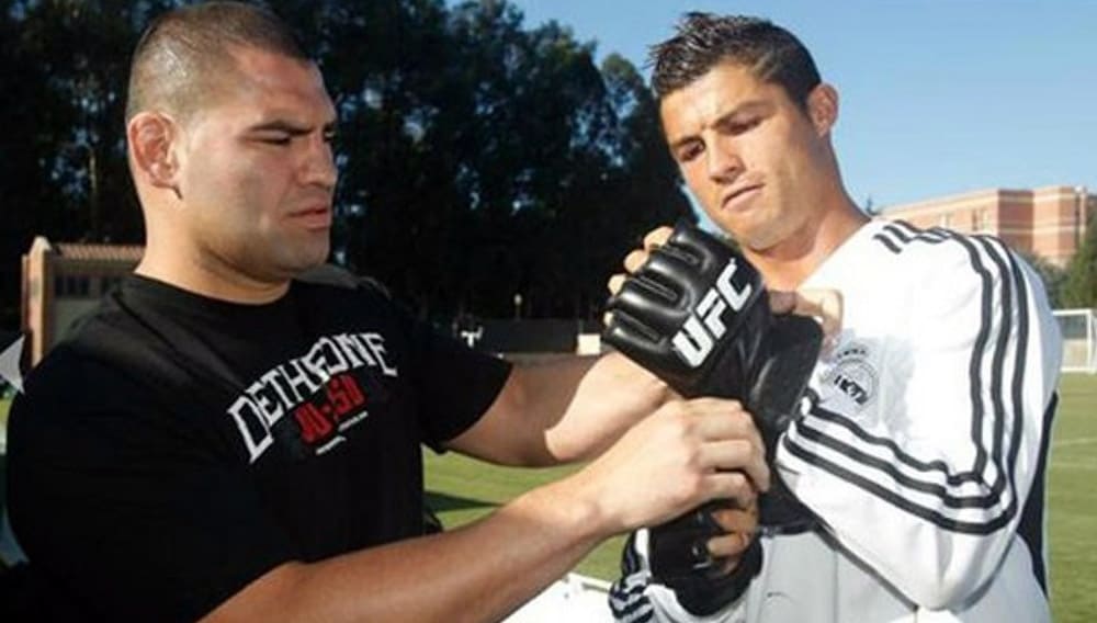 Cristiano Ronaldo, once again confirmed that he is a big fan of boxing and mixed martial arts.