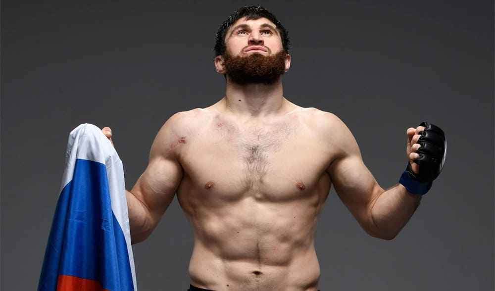Магомед Анкалаев вошел в десятку лучших полутяжеловесов UFC