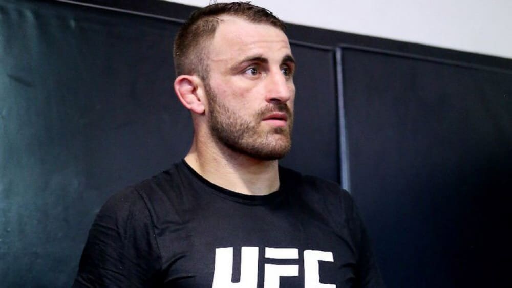 Александр Волкановски заявил о готовности спасти турнир UFC 240