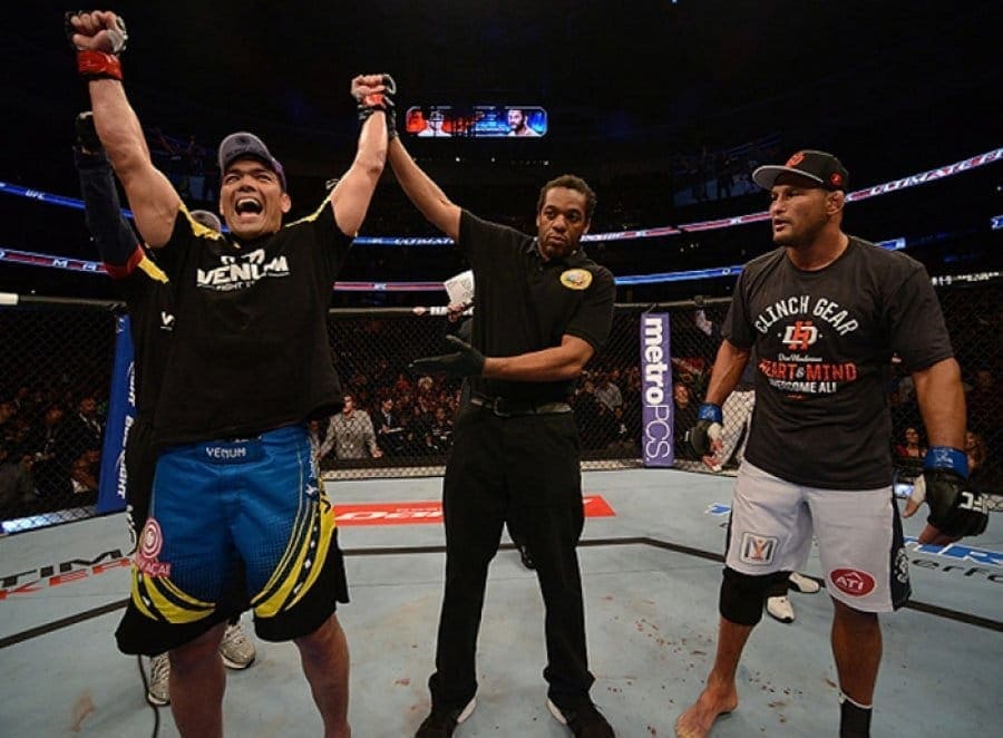 UFC 157: Дэн Хендерсон против Лиото Мачиды